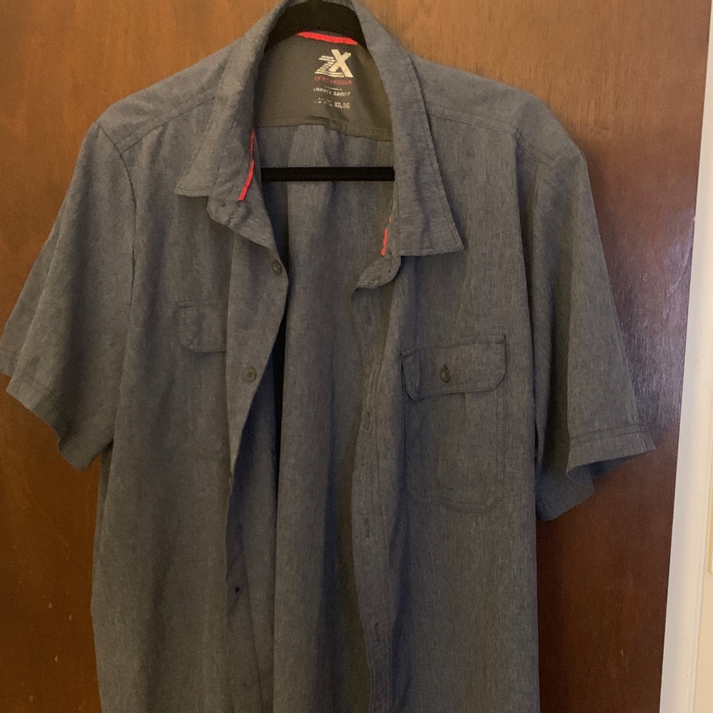 Men's Short Sleeved Gray Sport Shirt